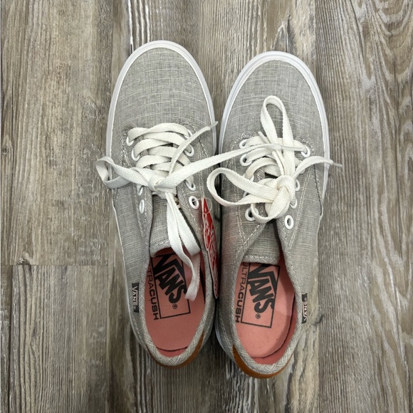 Vans Gray Women's Sneakers New with tags! Size 6 - Picture 4 of 7